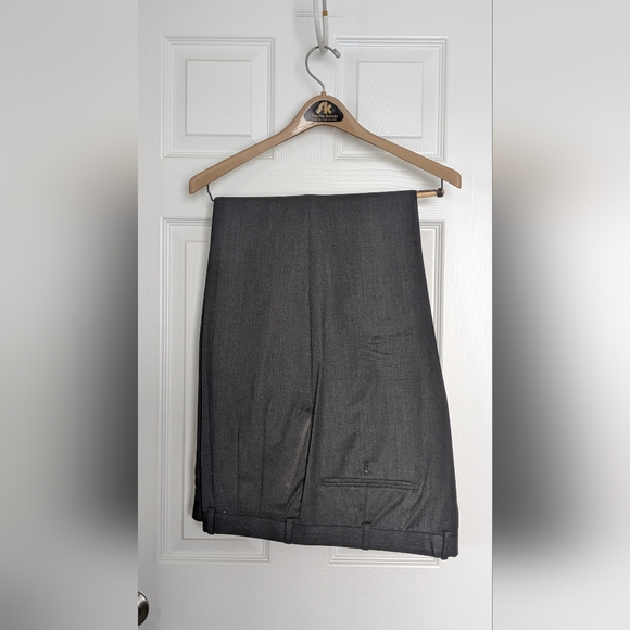 Bendetti Dark Grey Suit, size 48L - Picture 5 of 5